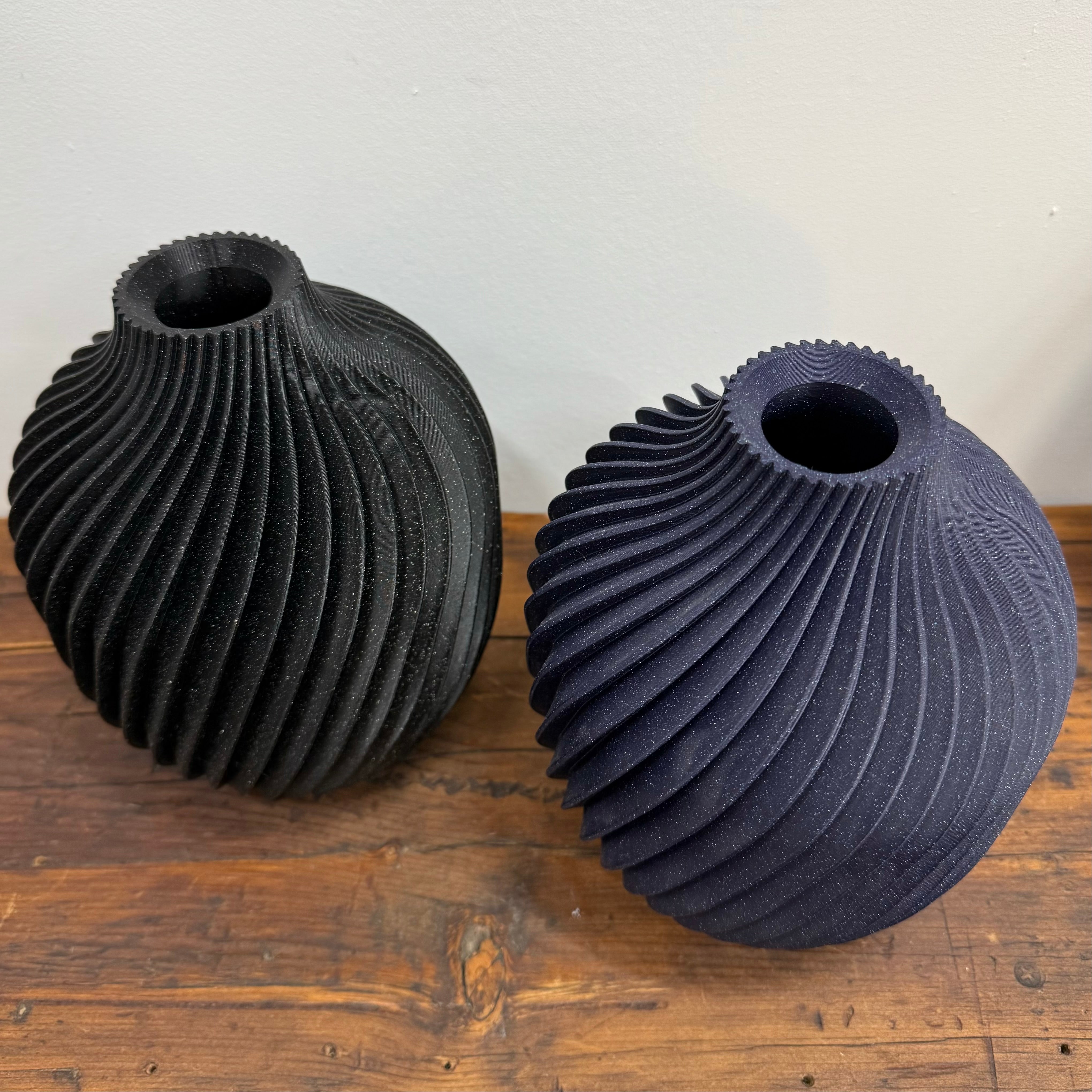 3D Printed Wavy Vase Pot