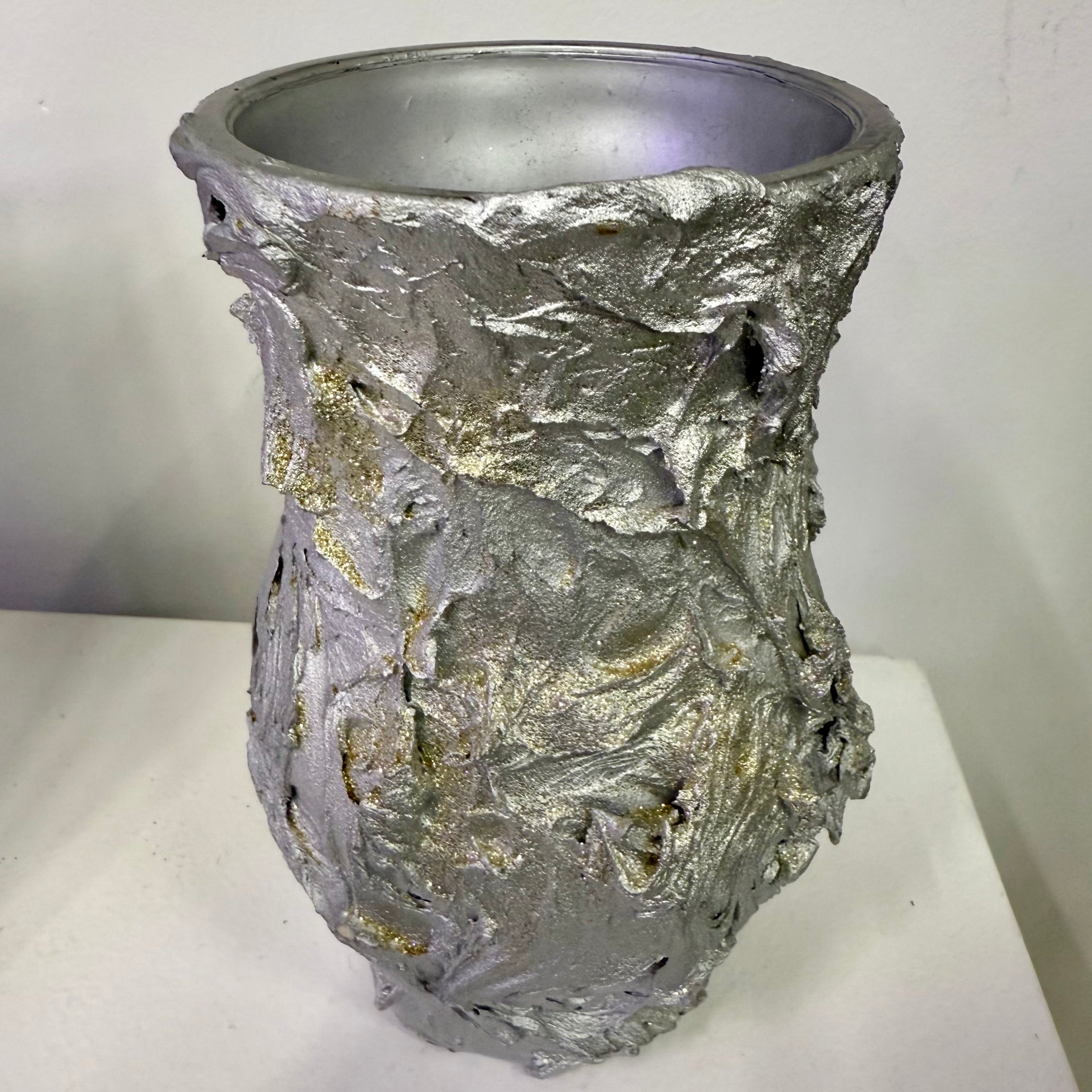 Easy Tagged Textured Vase