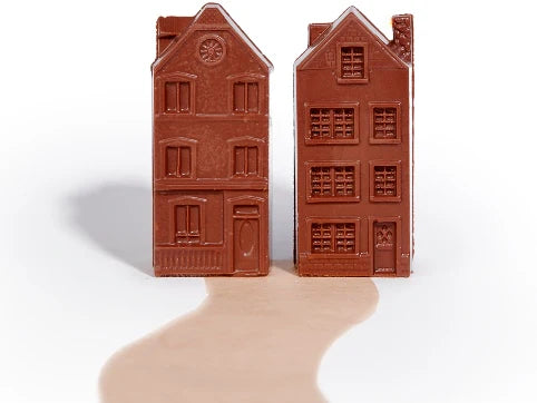 Chocolate Townhouse (Milk Chocolate)